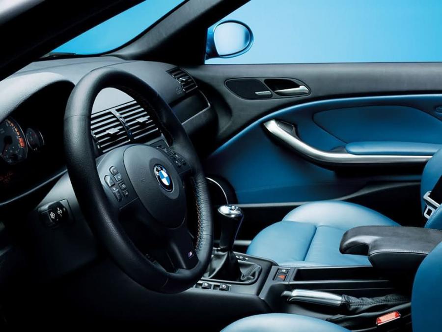 Интерьер BMW M3 Convertible (E46) 2001 года  (фото 43 из 58)
